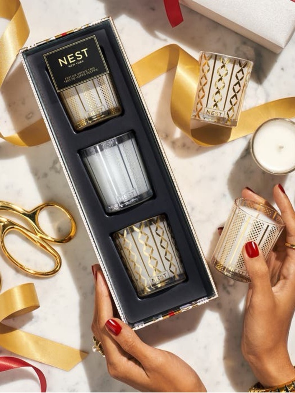 NEST NEW YORK FESTIVE VOTIVE TRIO , HOLIDAY, BLUE CYPRESS & SNOW, BIRCHWOOD PINE